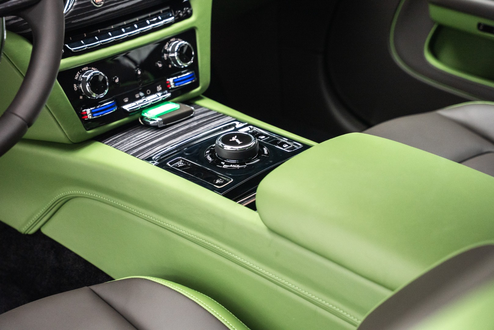 2024 ROLLS ROYCE SPECTRE. GCC. WARRANTY SERVICE. FULL OPTION.